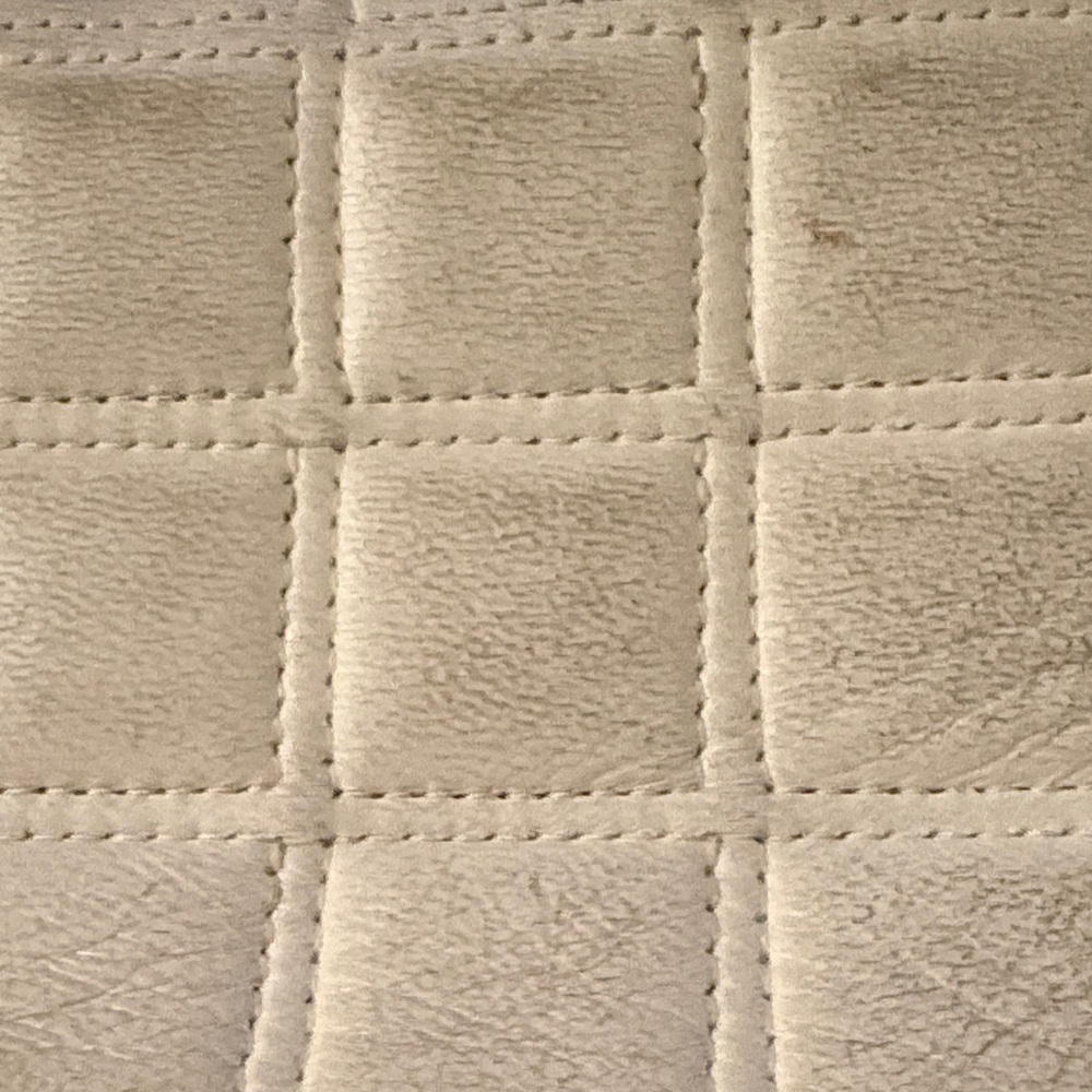 Authentic CHANEL White Quilted Crossbody Bag - Picture 6 of 17